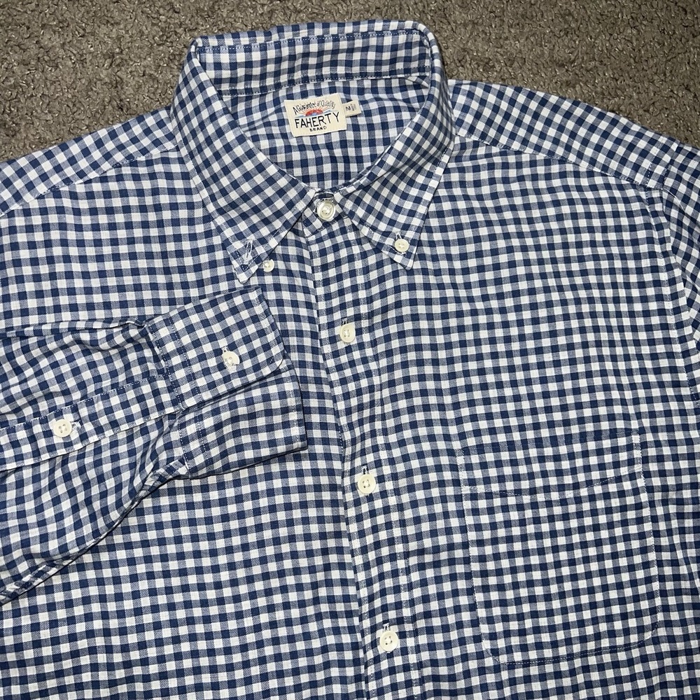 Faherty Shirt Mens Medium Blue Plaid Long Sleeve Button Down Work School Casual